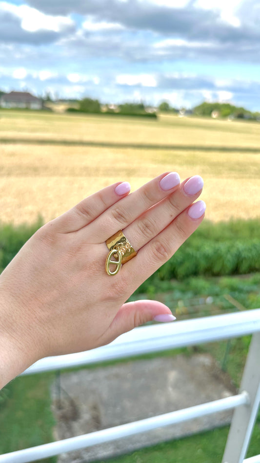 Bague à breloque dorée
