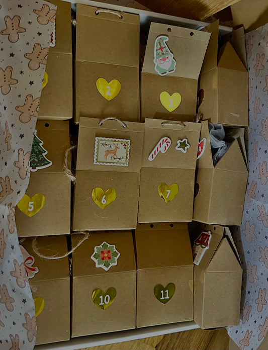 CALENDRIER 12 CASES DORÉES